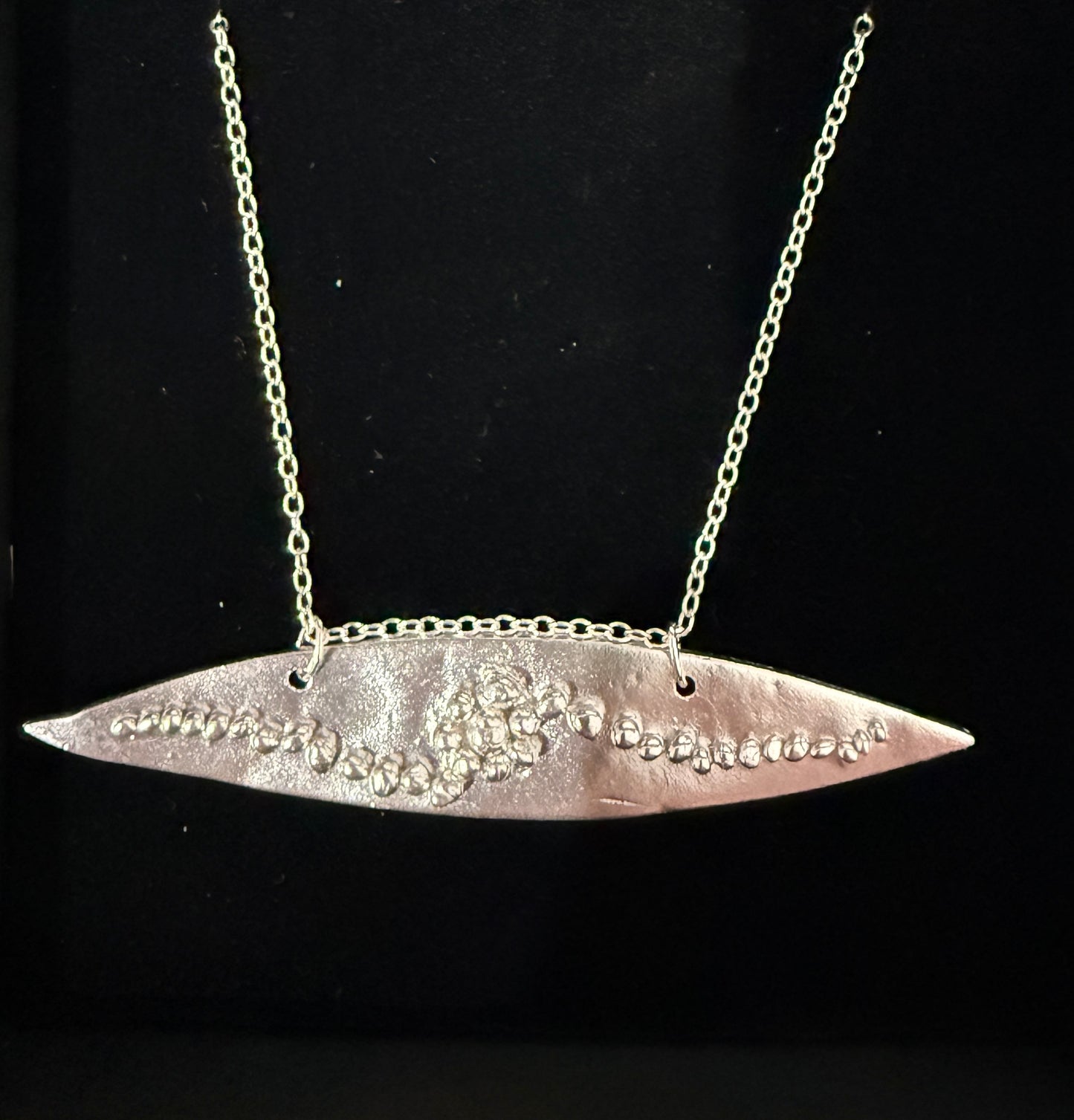 Granulated Mandorla Pendant