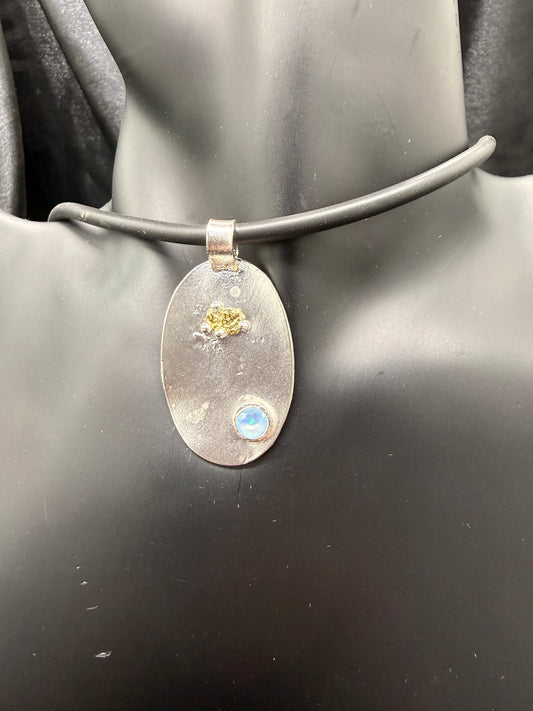 Opal Gold Pendant