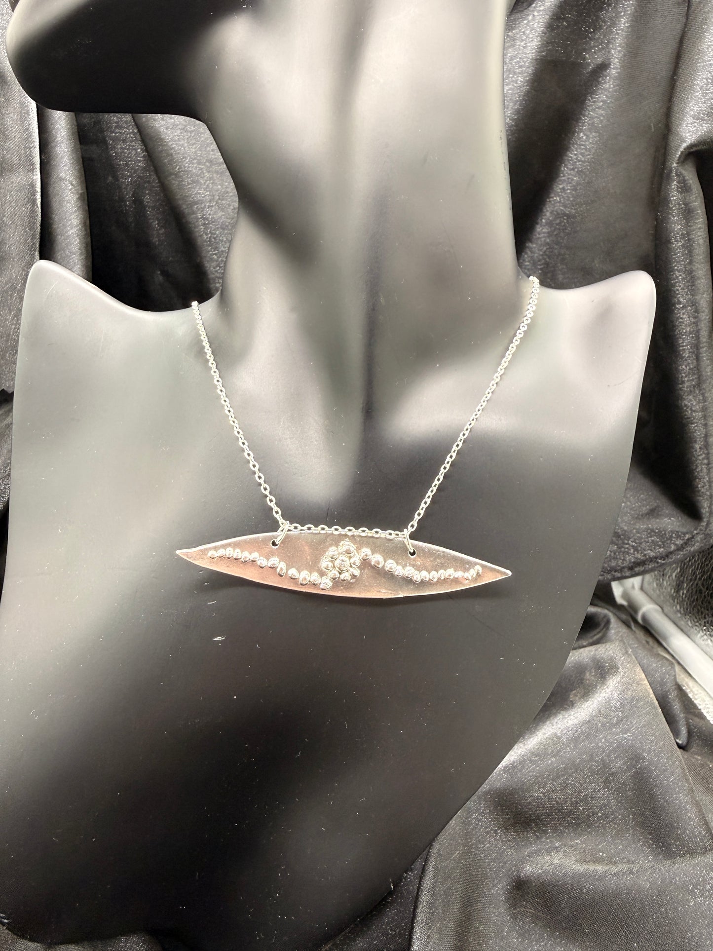 Granulated Mandorla Pendant