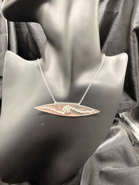 Granulated Mandorla Pendant