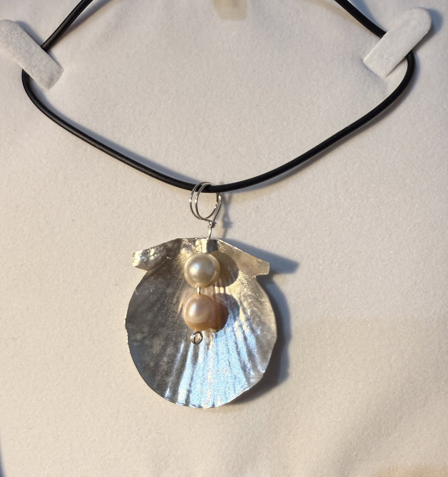 Shell Pearl Pendant