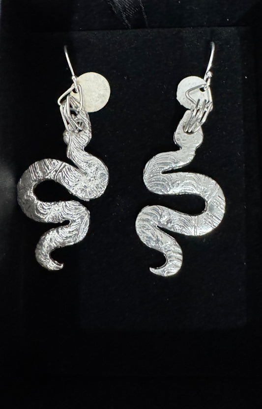 Medium snake earrings