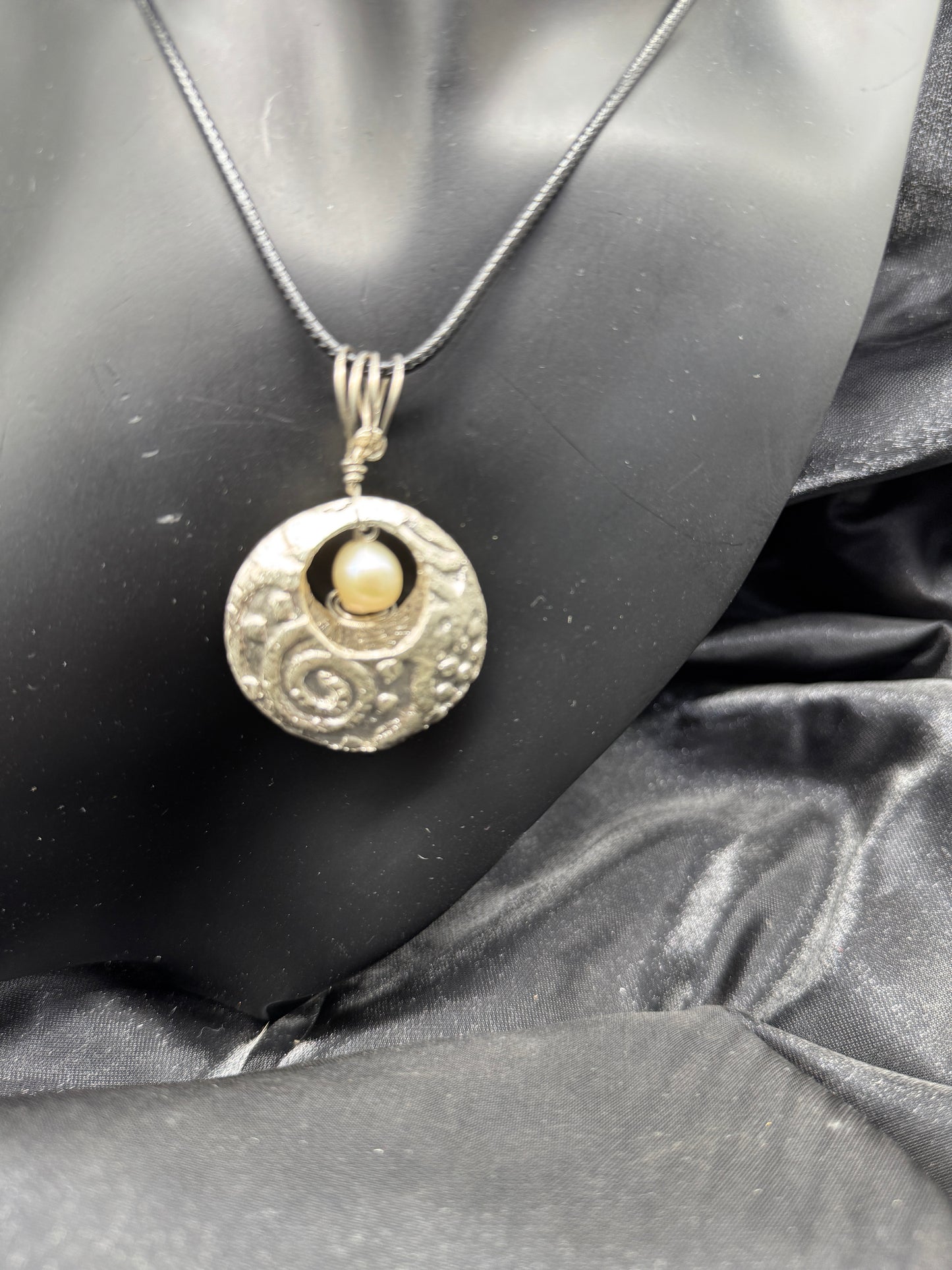 Lentil Pearl Pendant